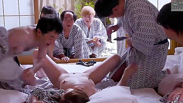 Gangbang With This Shy Japanese MILF (1080)