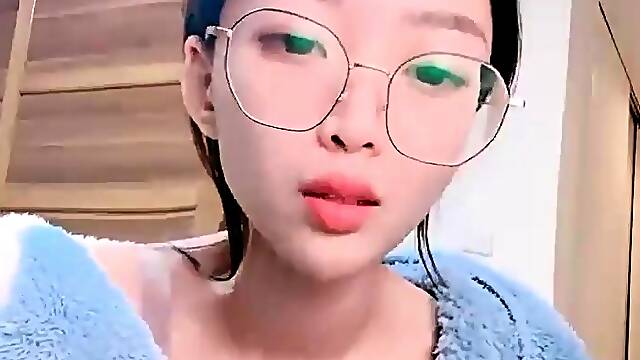 Cute Asian Chubby Teen Wild Dildo Masturbation