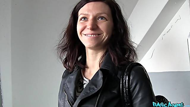 Hairy pussy amateur babe Arian Joy opens her legs to be fucked