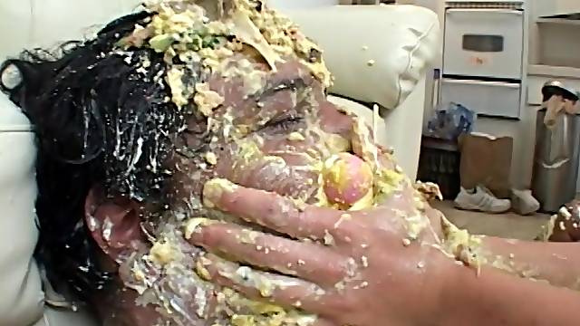 Messy sex on the floor between a fat dude and horny Jessica Jammer