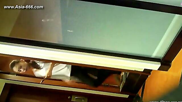 Peeping Korean restaurant toilet.6