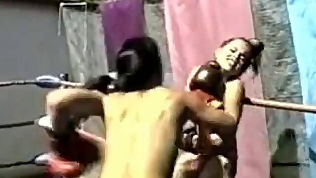 Tina Antman vs Mia Walters