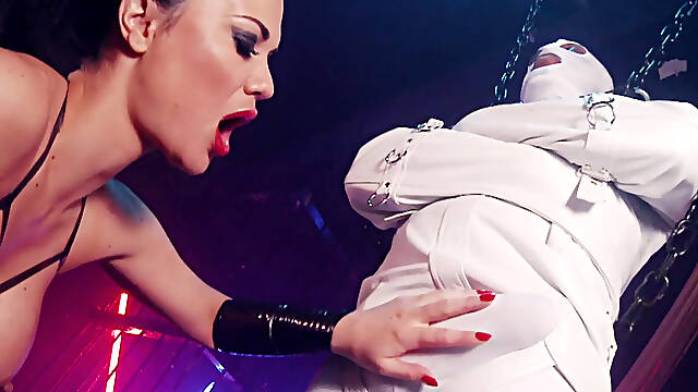 MILF mistress Jasmine Jae gets two hard cocks