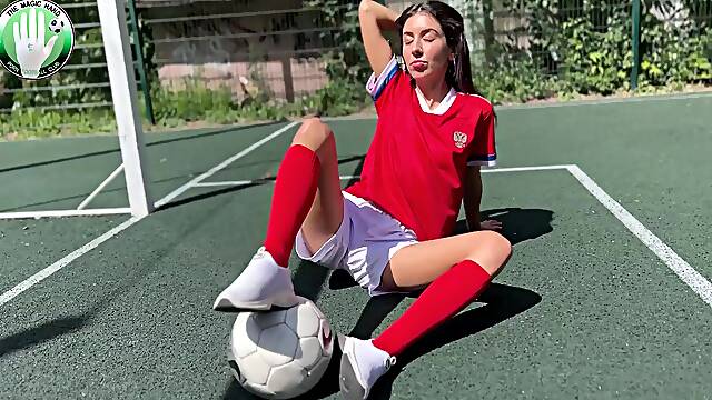I fuck my girlfriend in the booty while she watches a Euro 2024 football match