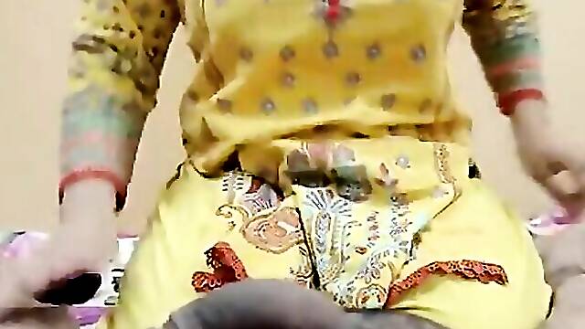 Watch this Pakistani stepmom bang stepson in midnight madness - dirty talk moaning