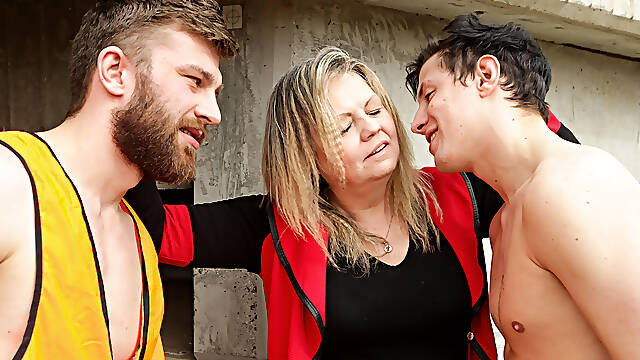 Two construction workers have their way with Monique