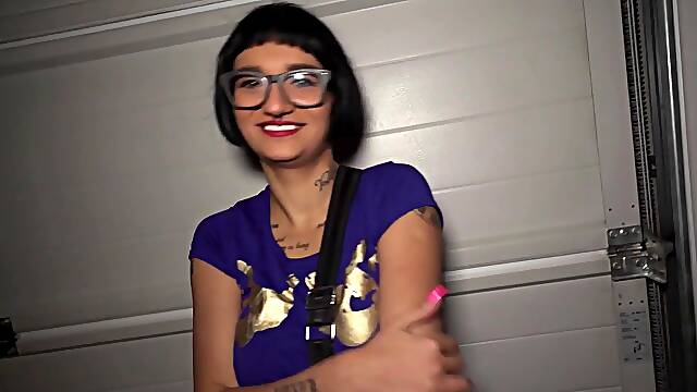 Posh bimbo mind-boggling xxx movie