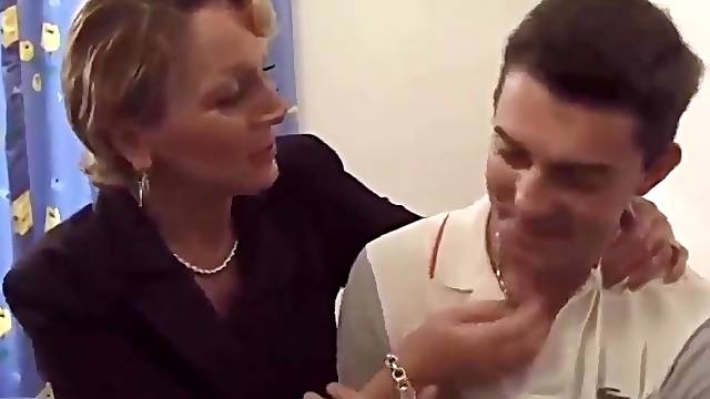 Horny French Maman Hard Sex Video