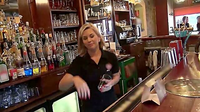 Passionate Rihanna Samuel gets fucked in a bar