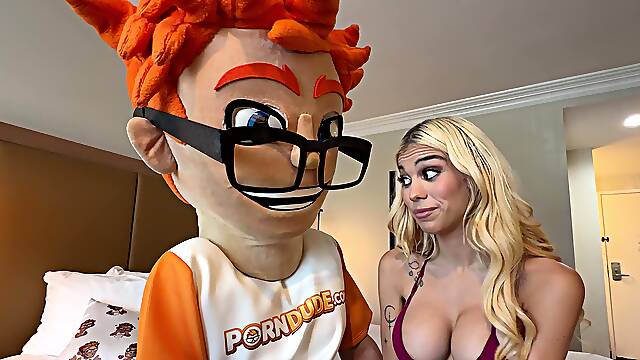Tattooed blonde Lilith Grace gave the best handjob and blowjob then took a messy facial like a pro