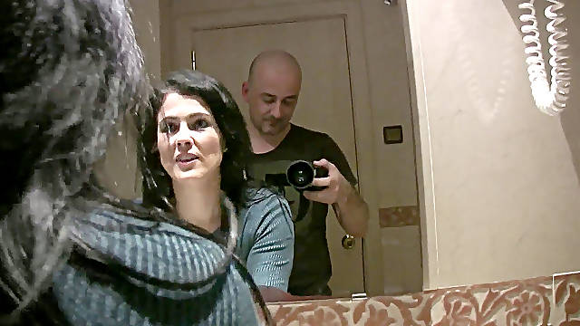 Having joy behind the sequence in the douche with Montse Swinger