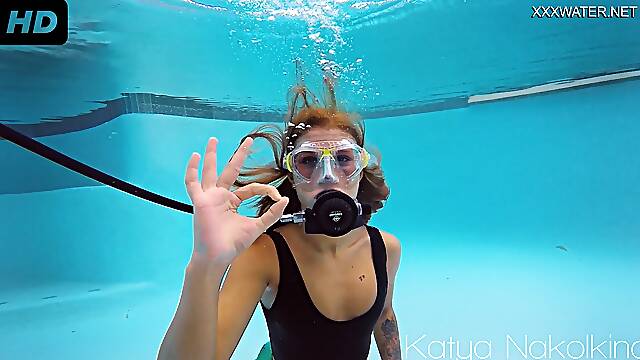One of the hottest babes Katya Nakolkina in the pool