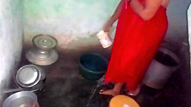 Tamil beauty girl bathing change dress