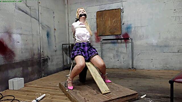 Helplessly bound to the orgasm machine with heavy gauge rope (WMV HD 8000kbps)