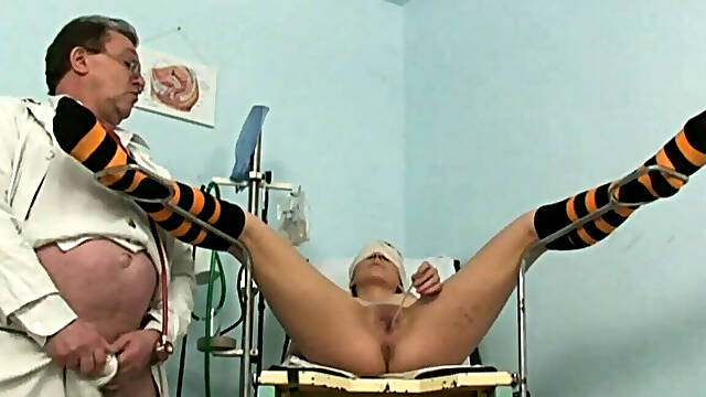 Feuchte Schlupfer 16 - Episode 2