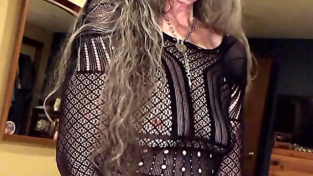 Sexy GILF Cums Hard Riding Cowgirl! Maxxximummilf